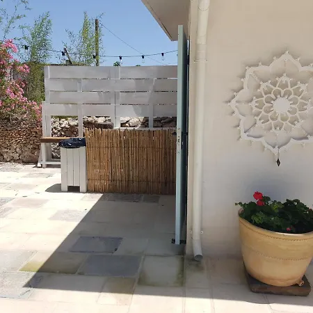 לינה וארוחת בוקר Casina Le Rene 4*