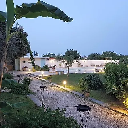 Casina Le Rene לינה וארוחת בוקר 4*
